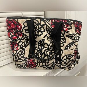 Coach Poppy Daisy Floral Graffiti Tote bag in black, white